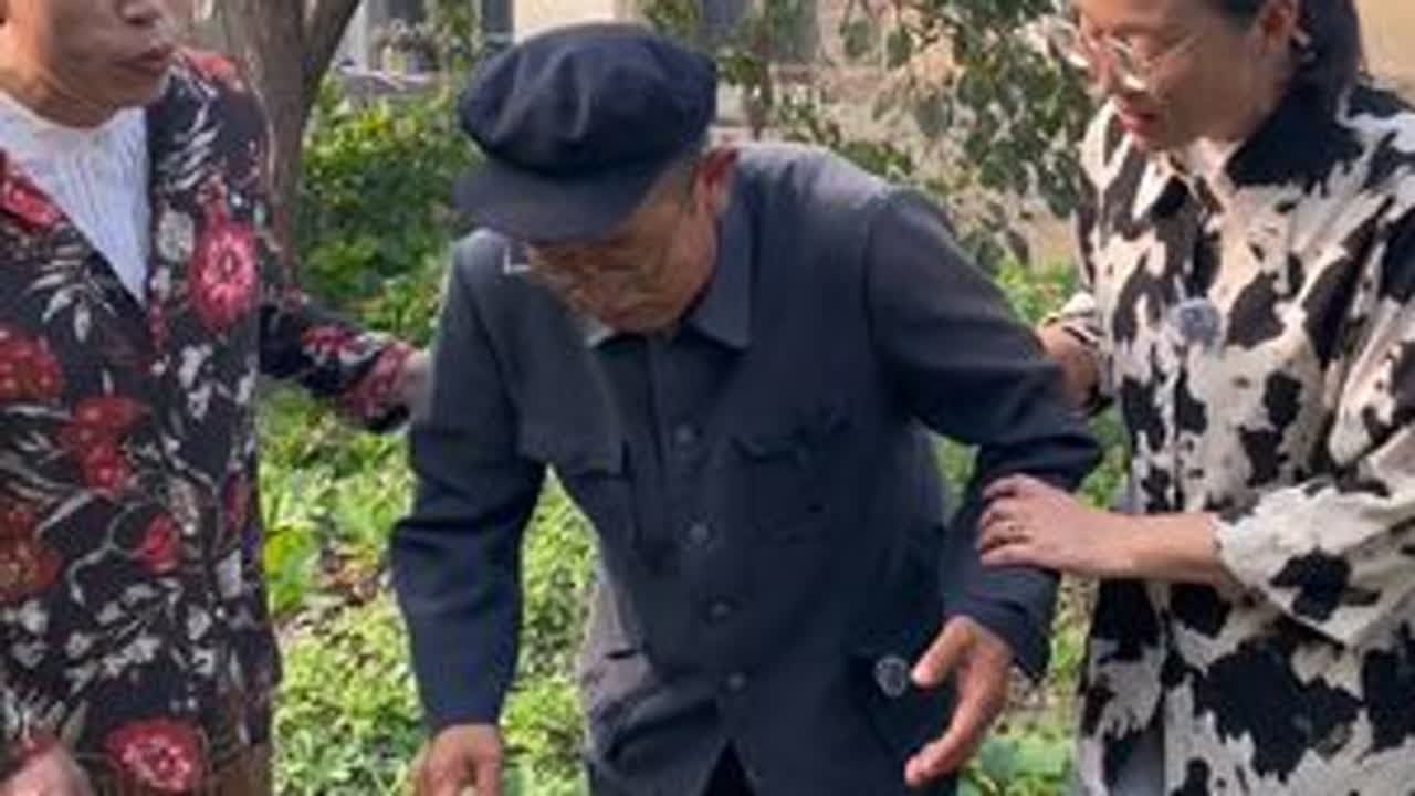 #正能量短剧 #老来难大结局 #上热门🔥 乡村二宝组合