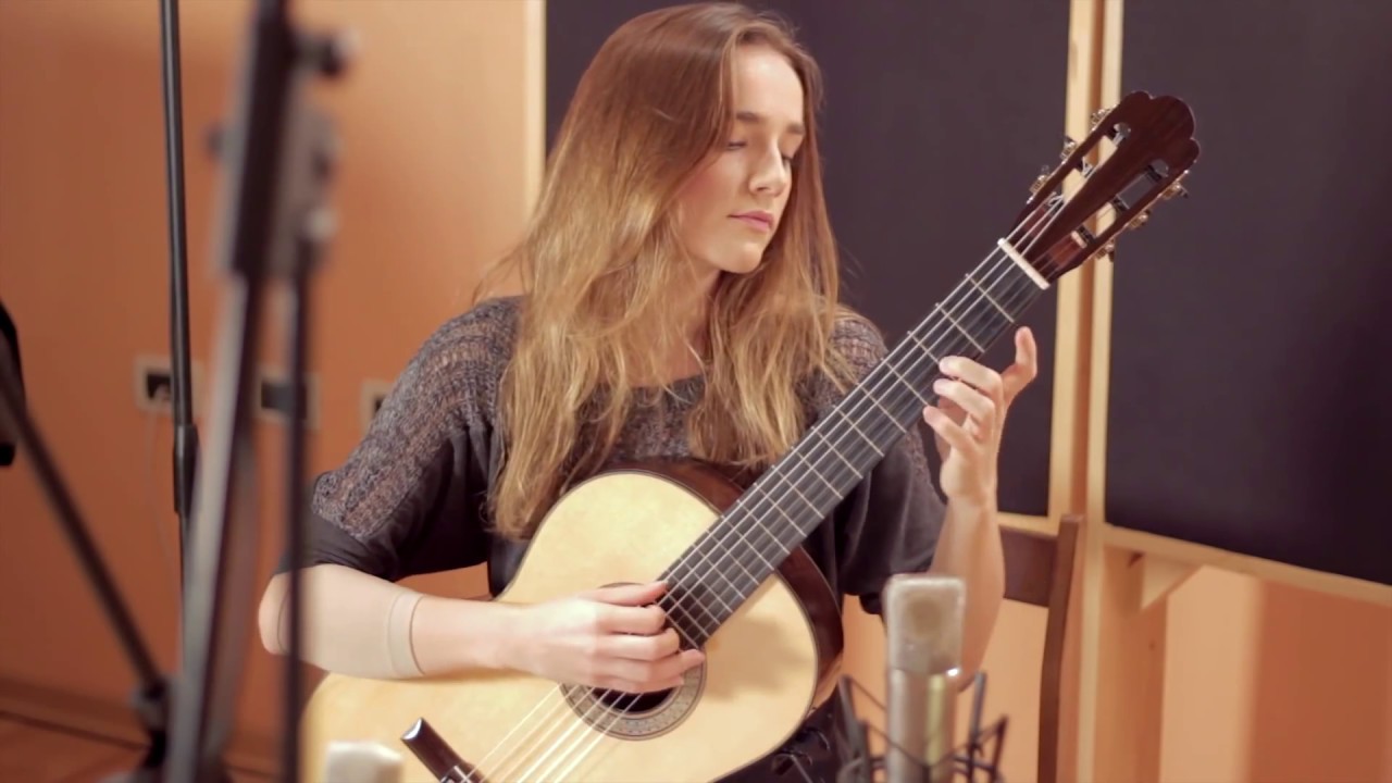 Claudio Decorti - Waves Dance (performed by Karmen Stendler)