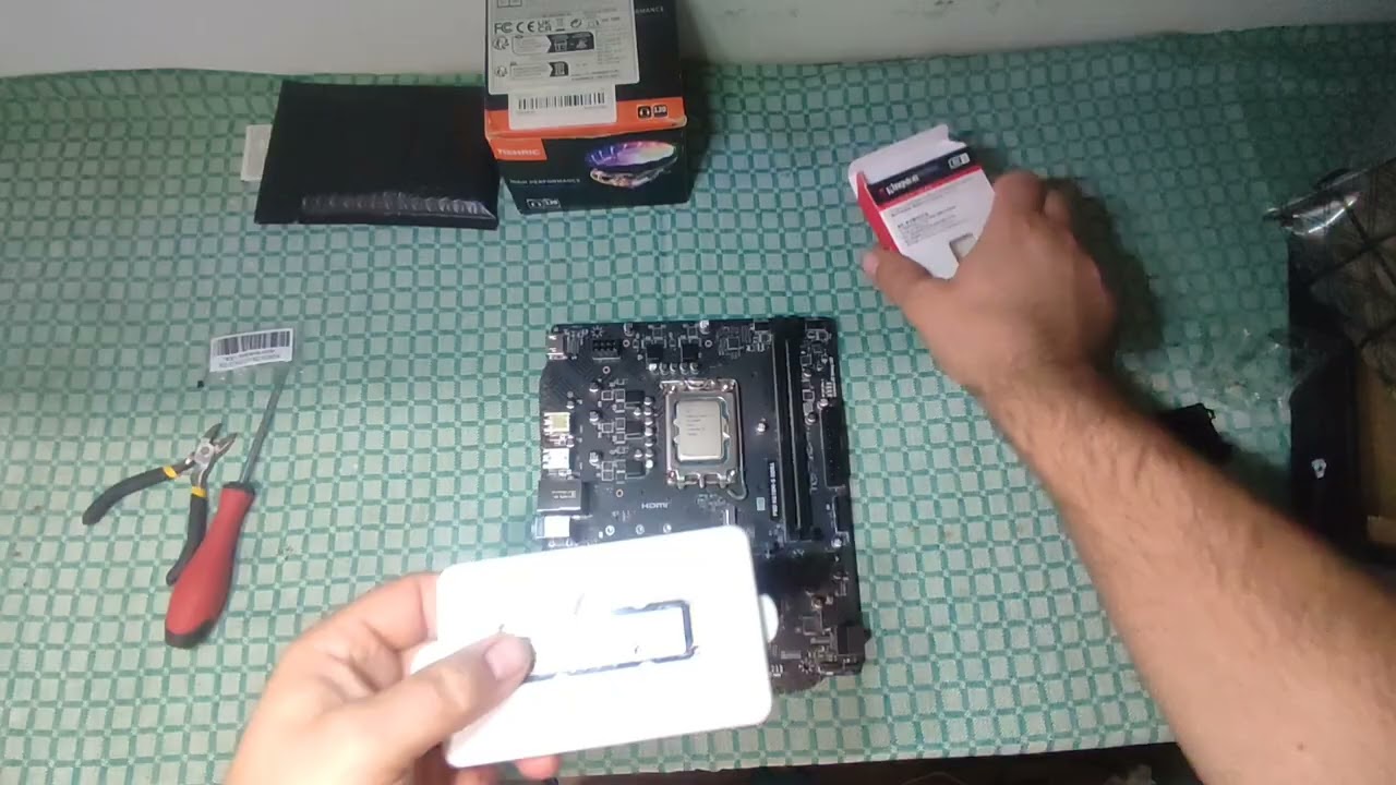 MSI pro H610m - s + i3 12100f + 32 gb DDR4 3200 Mhz