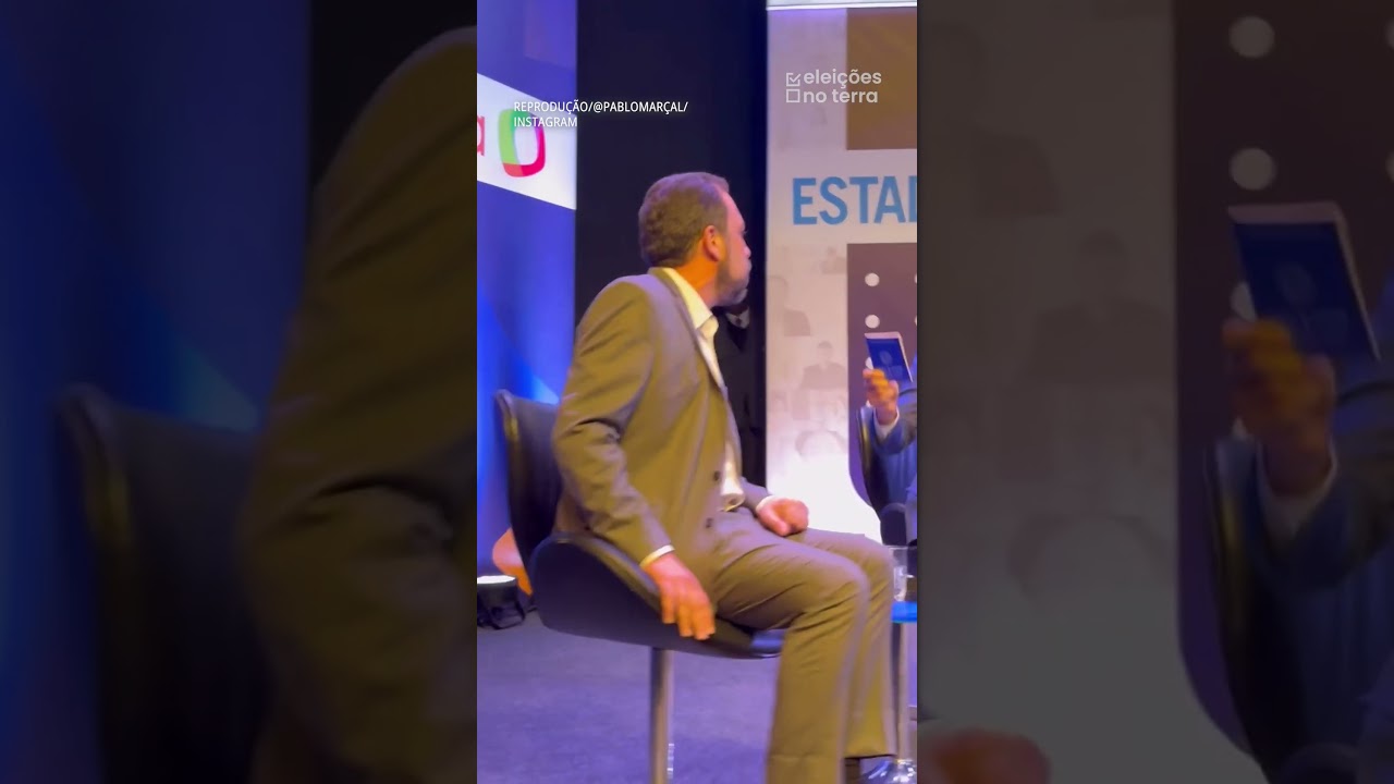 Pablo Mar&ccedil;al mostra carteira de trabalho a Boulos em debate e deputado reage dando um tapa