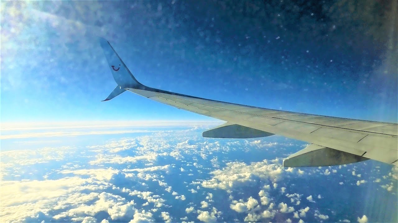 TUI Airways Boeing 737-8K5 | London Luton to Lanzarote *Full Flight*