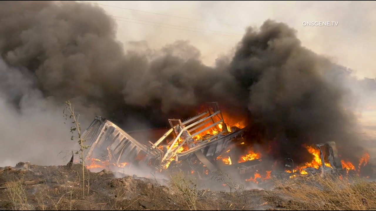 Large Brush Fire Threatens Homes | Jurupa Valley