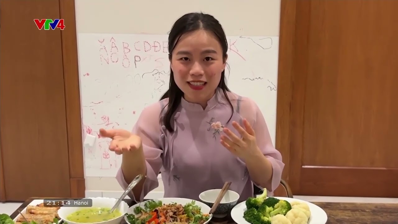 Tết Việt Xa Quê Lên Sóng VTV4 🇻🇳 | Mina Family Gói Bánh Chưng & Mâm Cơm Tết