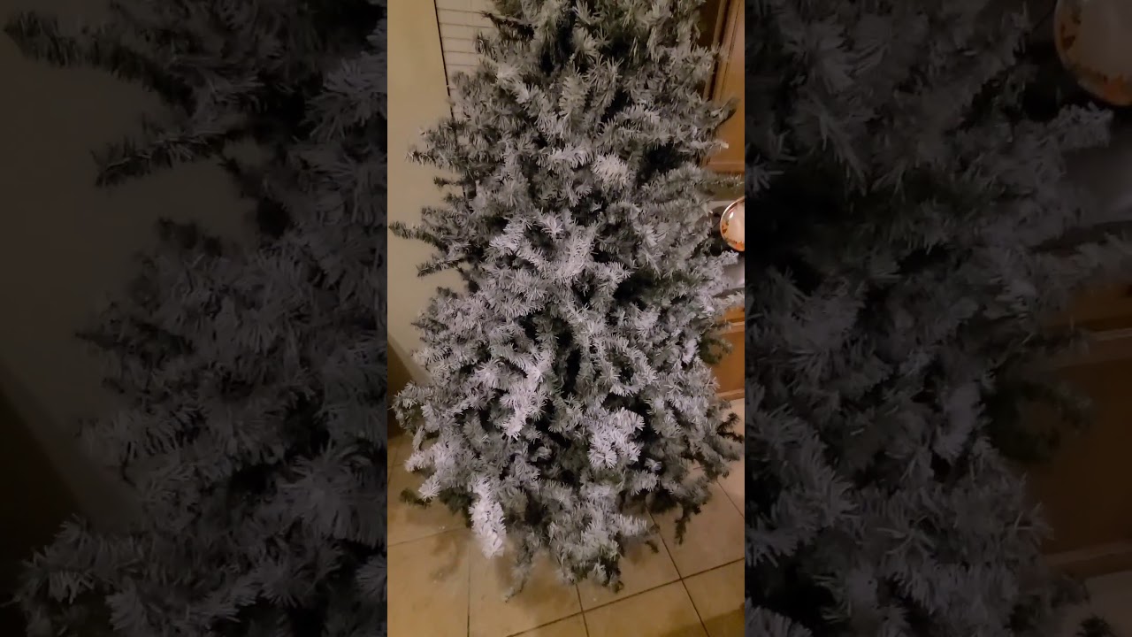 How to flock your tree with spray snow!!!!