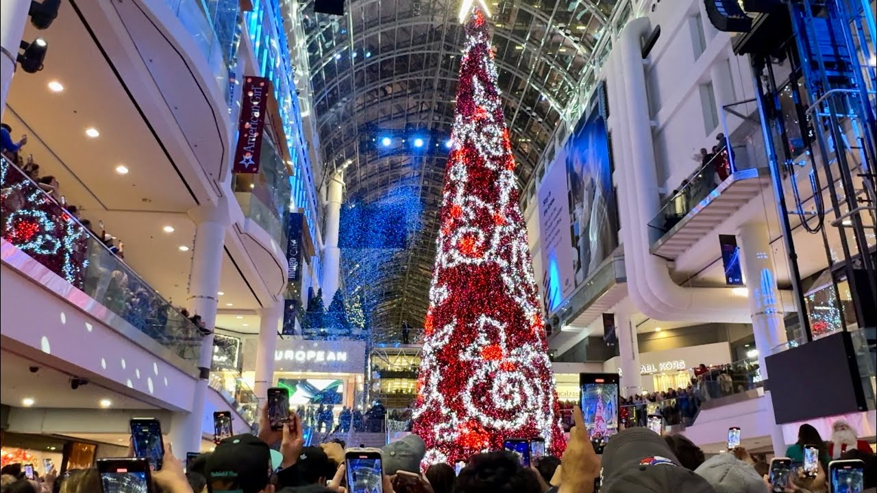 TORONTO'S Most Magical Christmas Tree Lighting, Eaton Centre🌲2024!