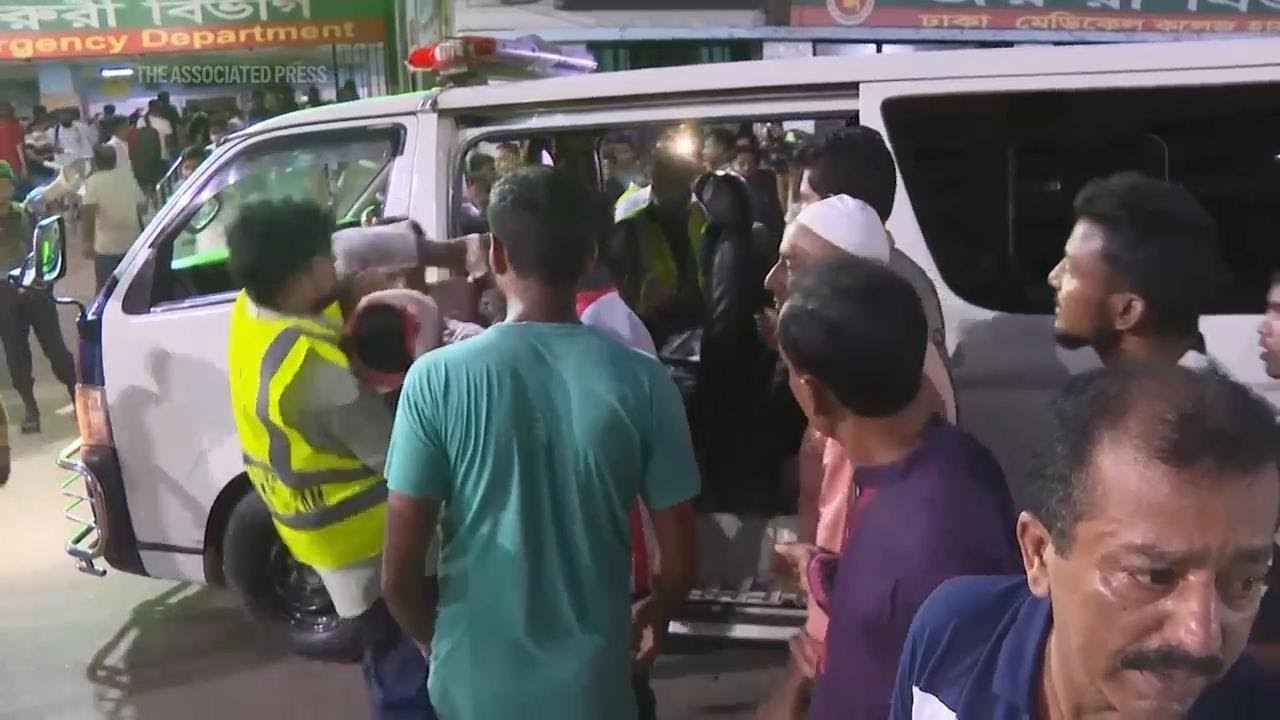 Injured brought to hospital following deadly unrest over job quotas ruling in Bangladesh