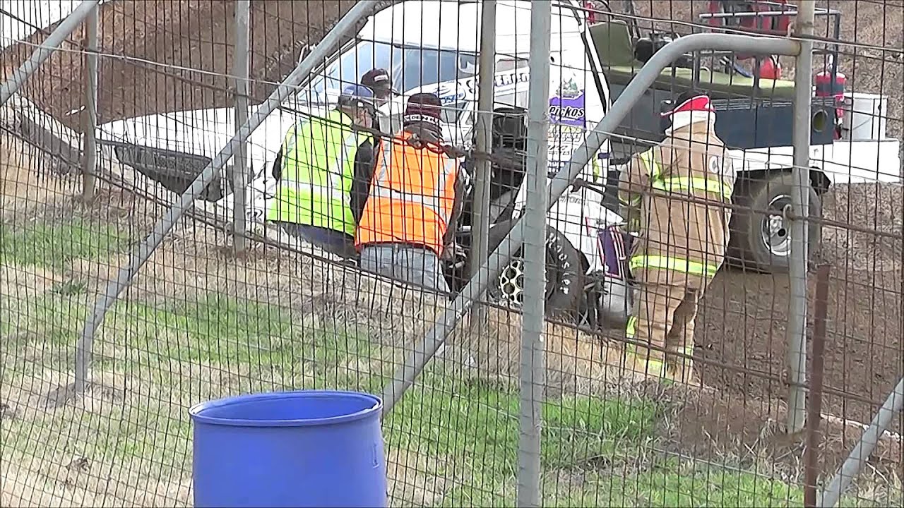 Travis Mills Speedcar Crash Western Speedway Hamilton 1-11-2014