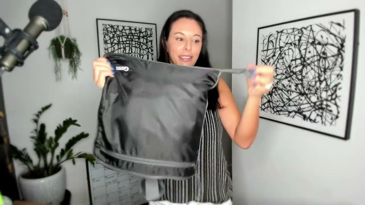 Gonex 60L 80L 40L Packable Travel Weekender Duffle Bag Review, great foldable huge duffle bag lots