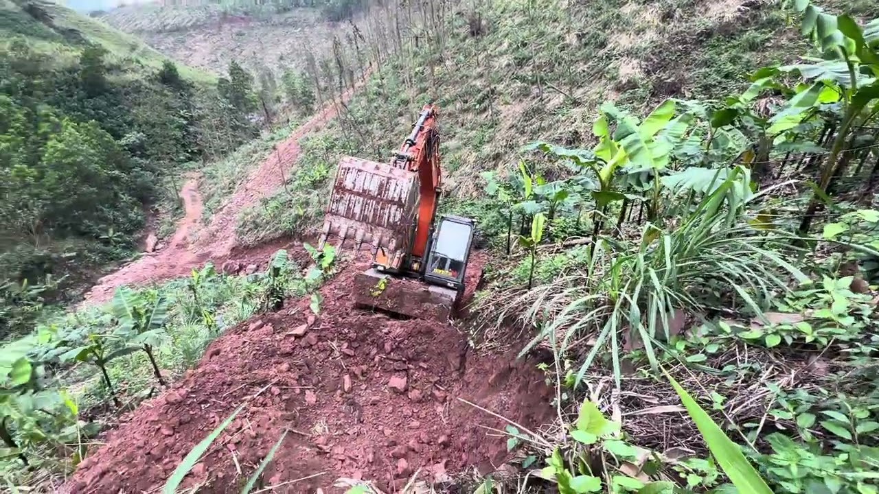 Excavator | Máy Xúc Doosan dx 140 đi mở đường khai thác đường dốc và cái kết#mayxuc #excavator 