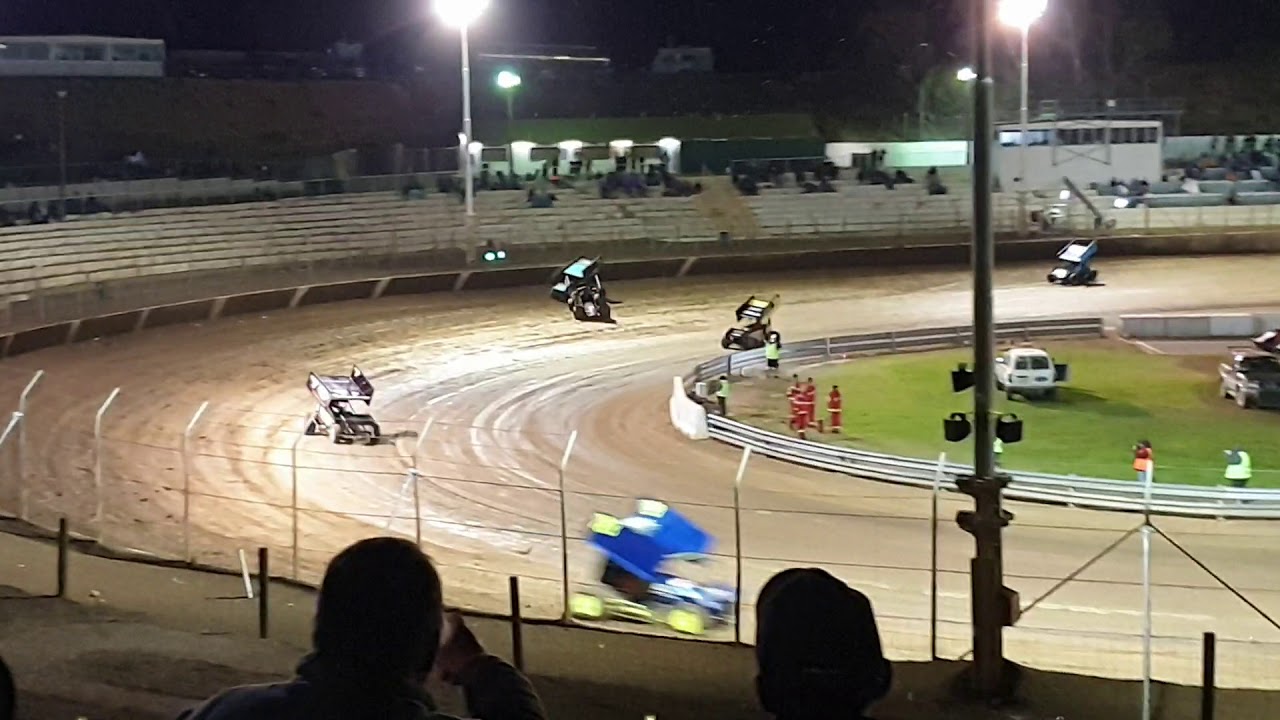 60 4 60 A main night 1 Murray bridge speedway 2020