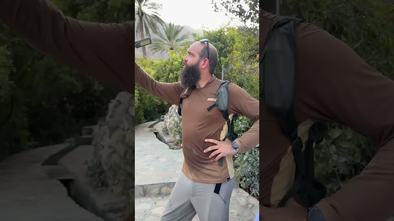 قروب المبجل في قرية وكان