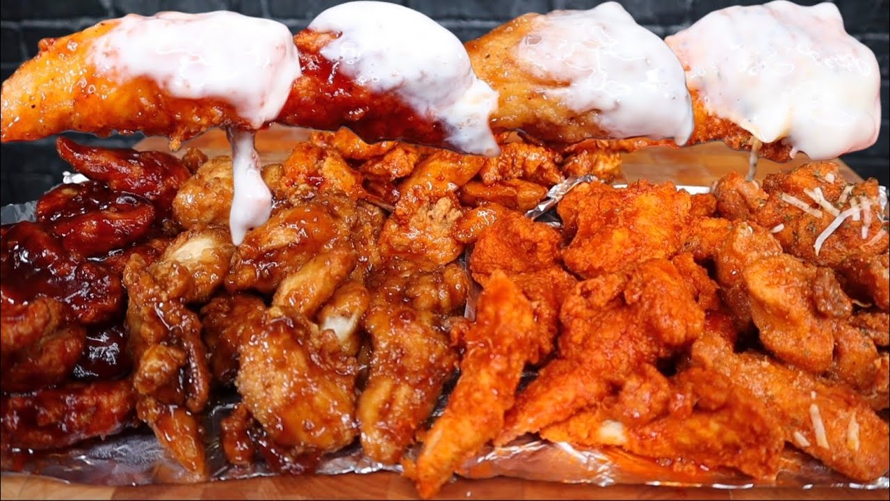 ASMR BONELESS CHICKEN WINGS & RANCH SAUCE MUKBANG