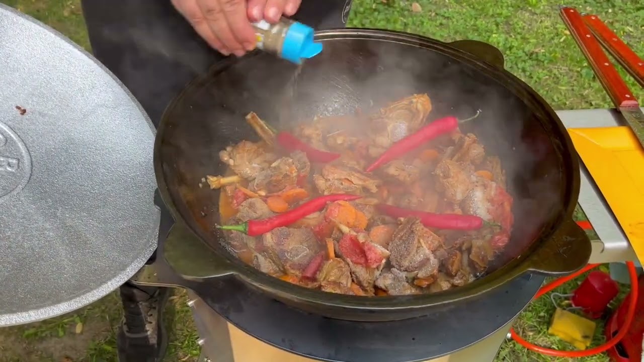 Sehr Leckere Lamfleisch mit Gemüse im Kazan!!!