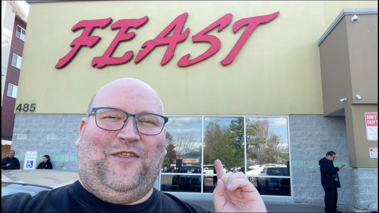 I had a Giant FEAST at the BIGGEST BUFFET I've ever seen in Seattle