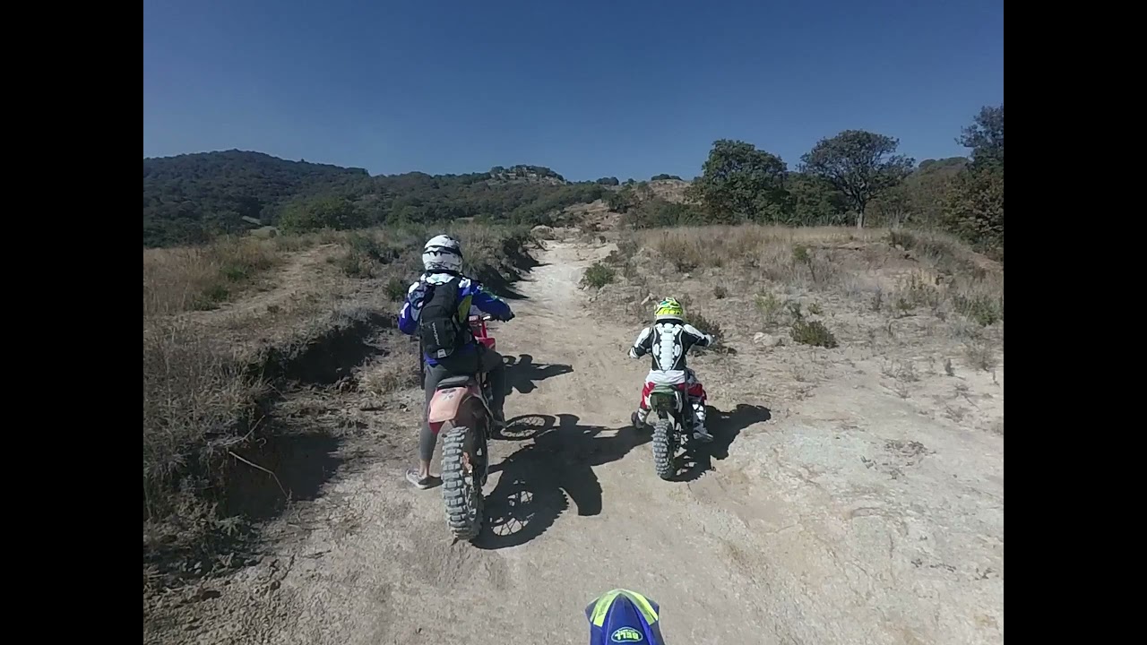 Santy en su primera kawua 65cc de clutch 