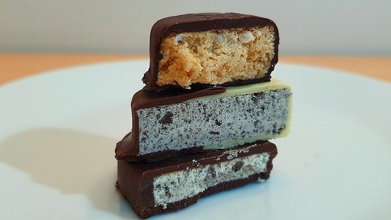 Spanish Guy Tries Filipino Polvoron For The First Time 🇵🇭 (chocolate version)