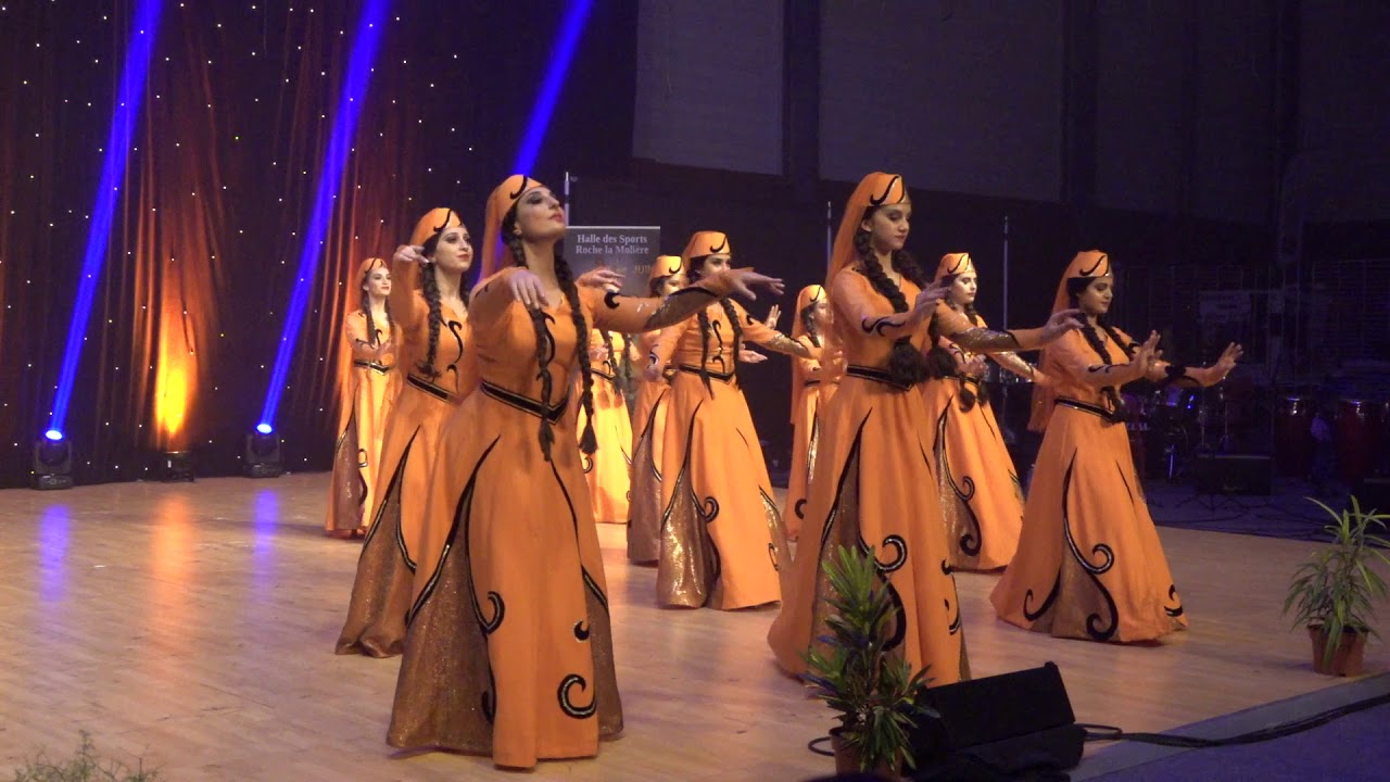 5. Armenian Traditional Dance – Ensemble de Danse NAÏRI de Lyon