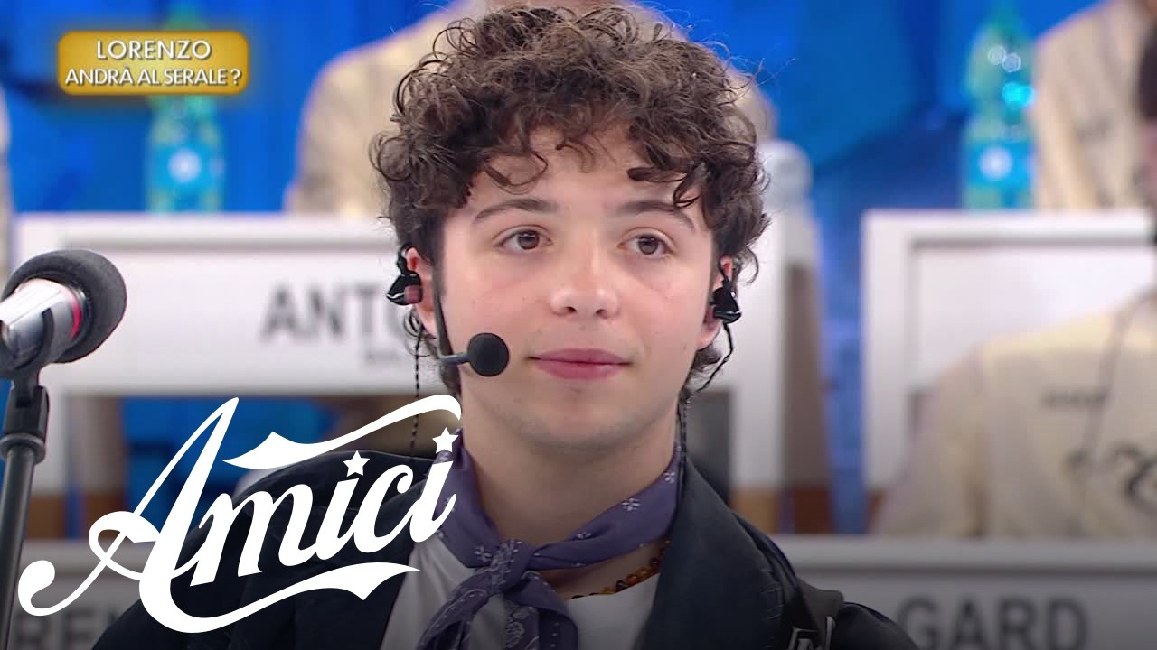 Amici 25 - Lorenzo - E fuori è buio