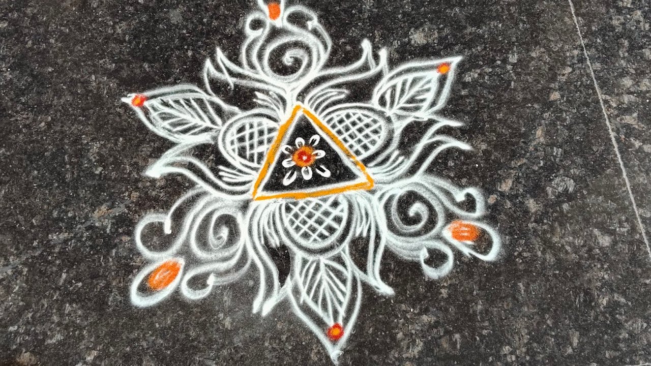 Trending triangle design muggu#art #creative#rangoli #youtube video#viral #daily 
