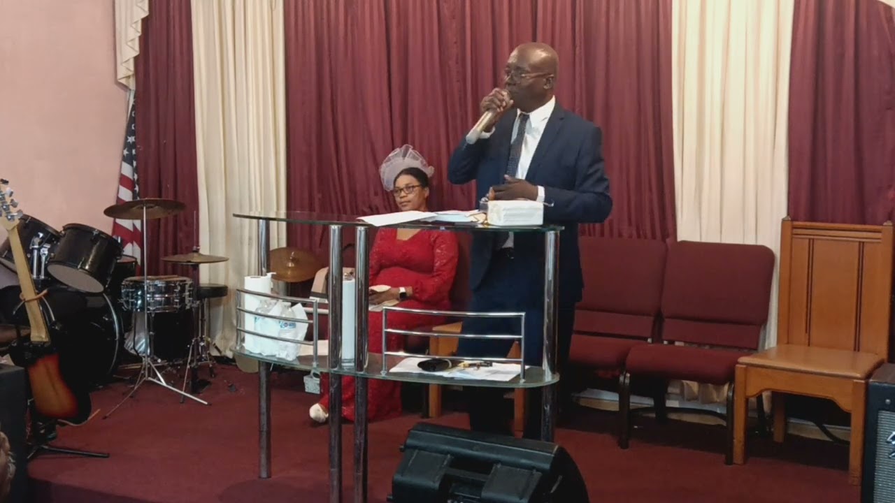 MESSAGE DU JOUR. JESUS, LE FILS DE DIEU EST VIVANT. MATTHIEU 28: 1-10. BONNE ÉCOUTE