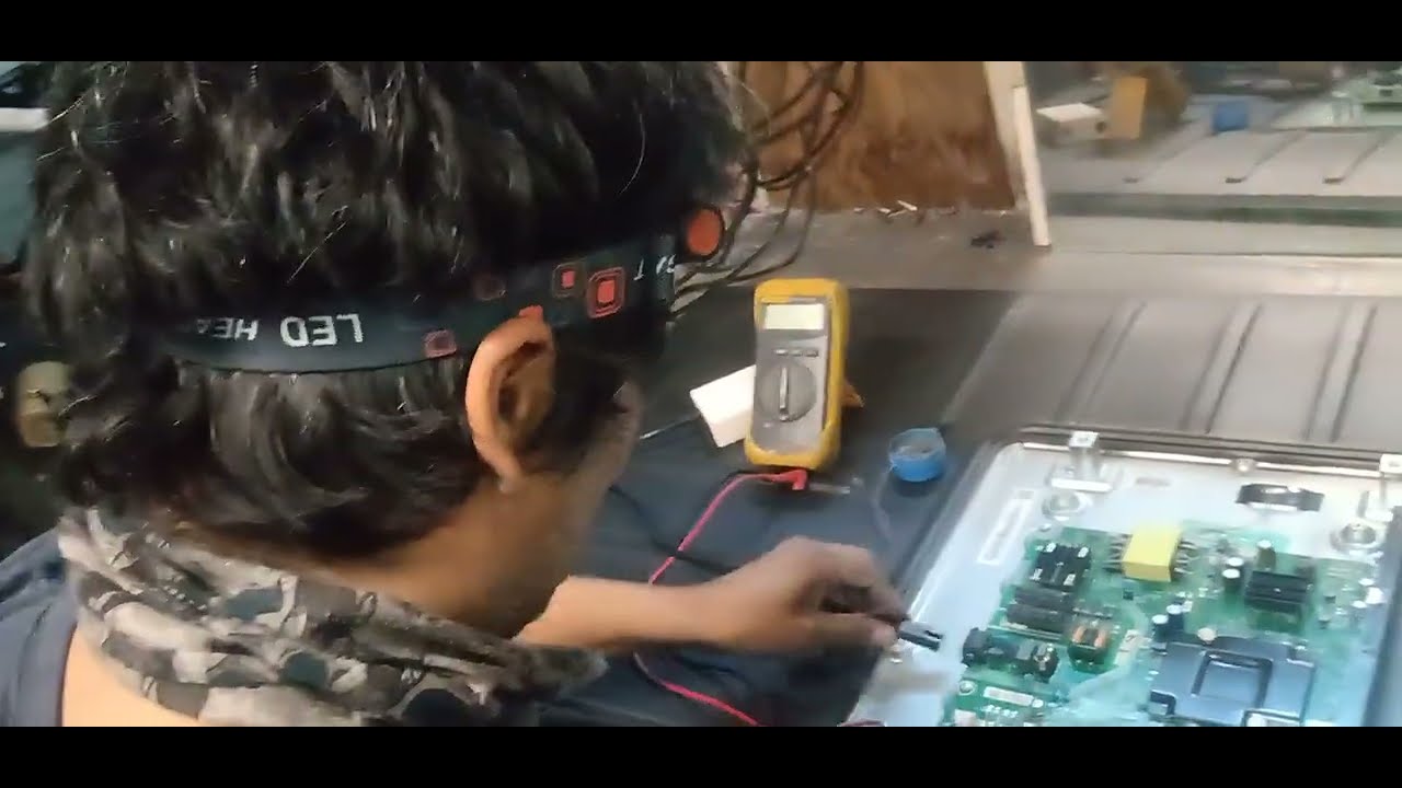 Hisense TV 50pulg:   Al encender parpadea, no enciende (LEDS)