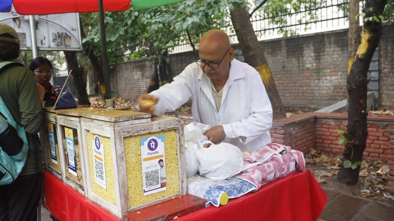 LEGENDARY Bhelpuri wale Uncle | Best bhelpuri in Delhi