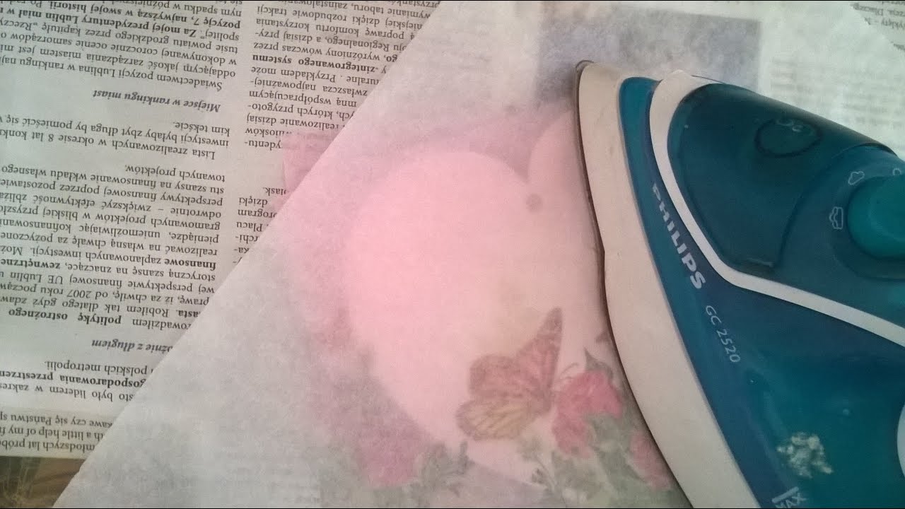 Przyklejanie serwetki decoupage pędzlem oraz żelazkiem