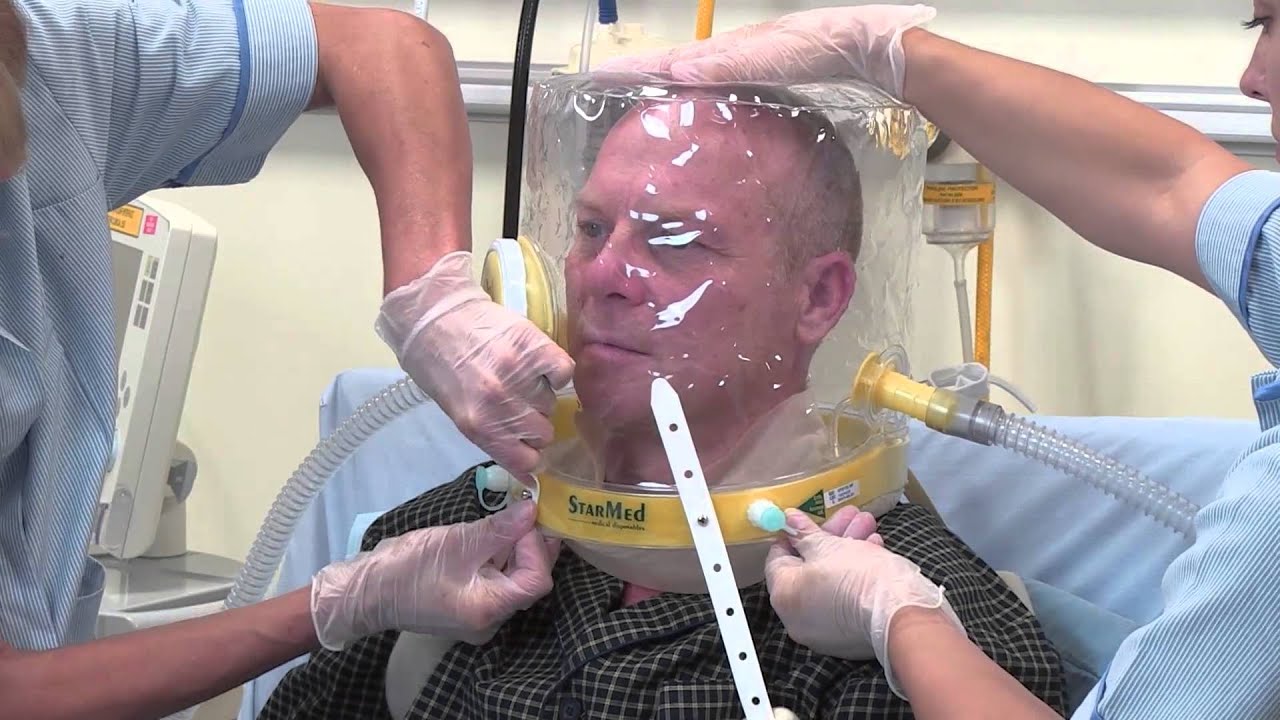 How to set up, fit and remove the StarMed CaStar R NIV hood from Intersurgical