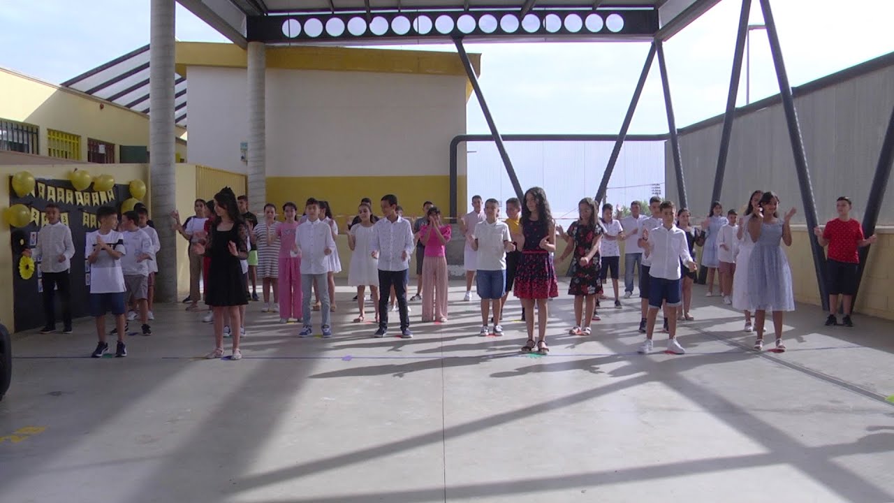 Graduación de Primaria en el 'Santa Amelia' con un recuerdo para Anisha