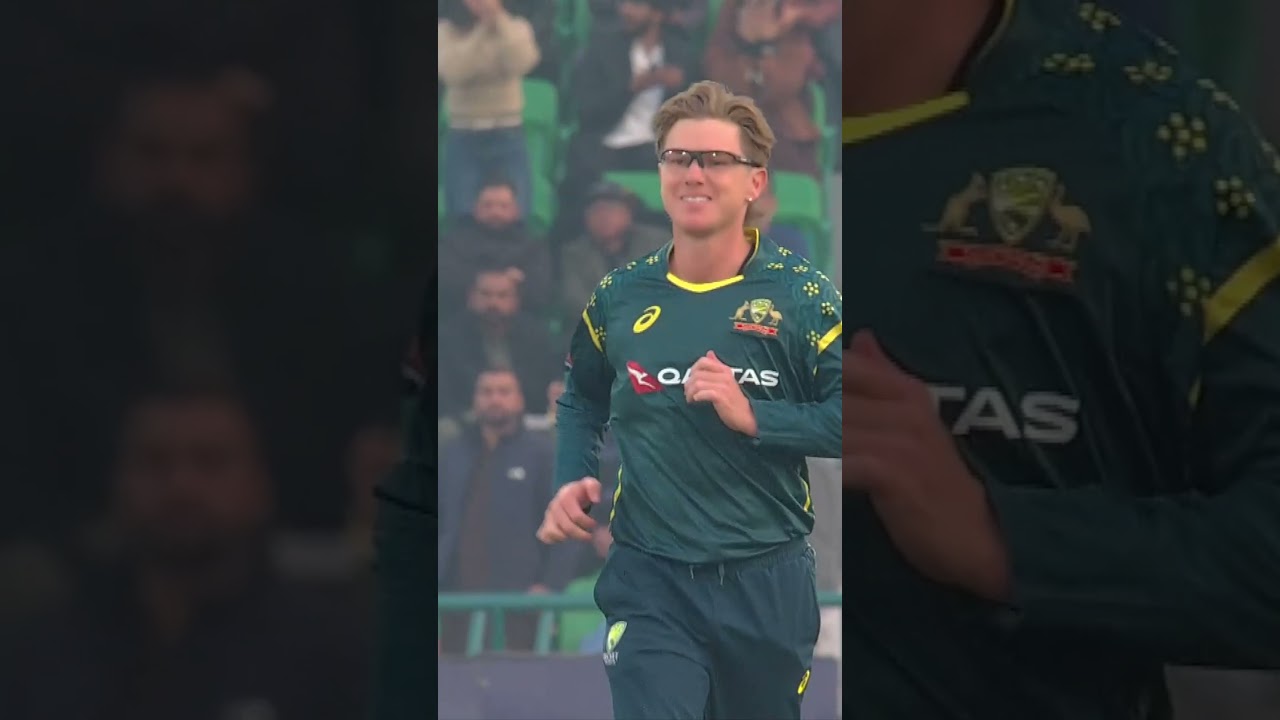 Huge wicket, Babar Azam falls to Zampa 