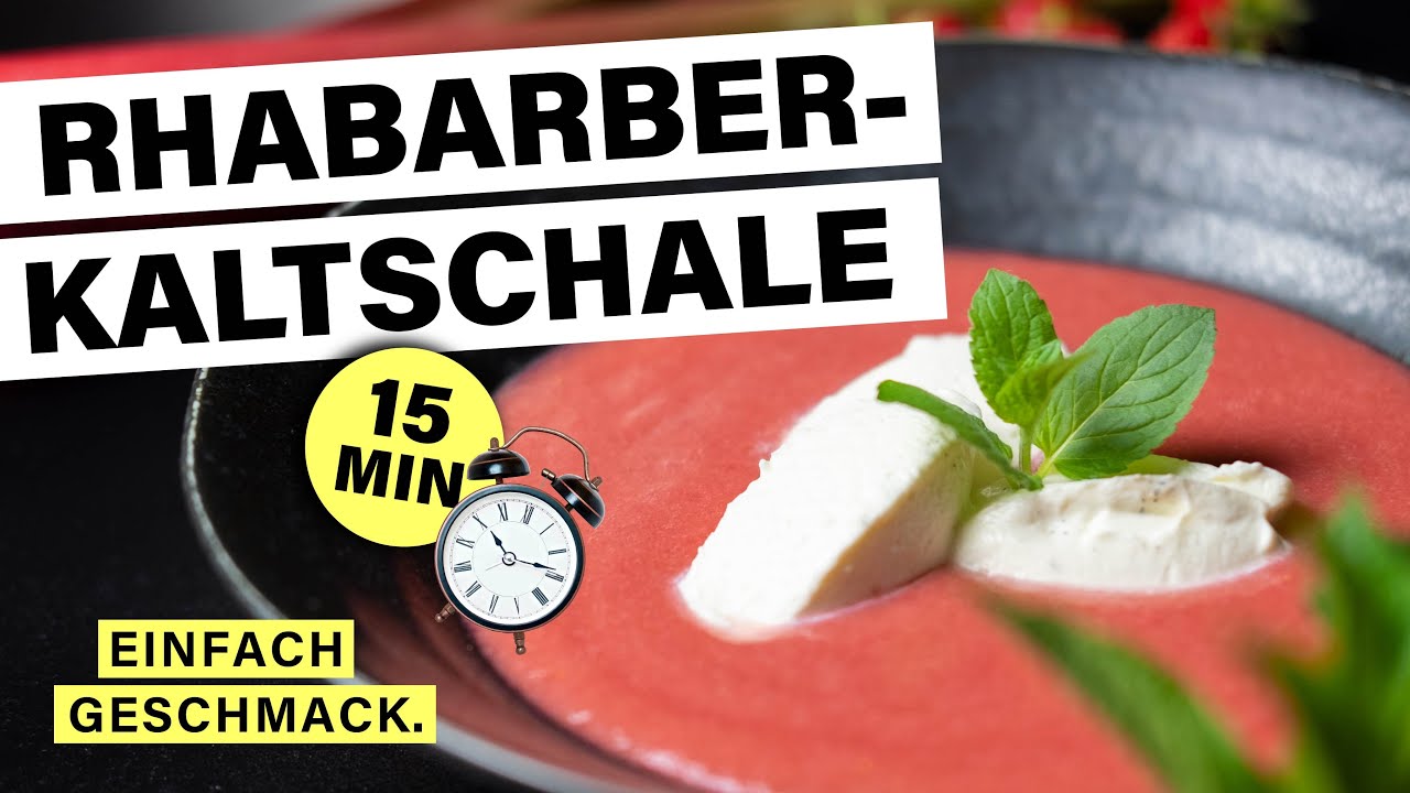 Rhabarber Rezepte: Rhabarber-Erdbeer Kaltschale mit Ricotta Nocken | einfachgeschmack