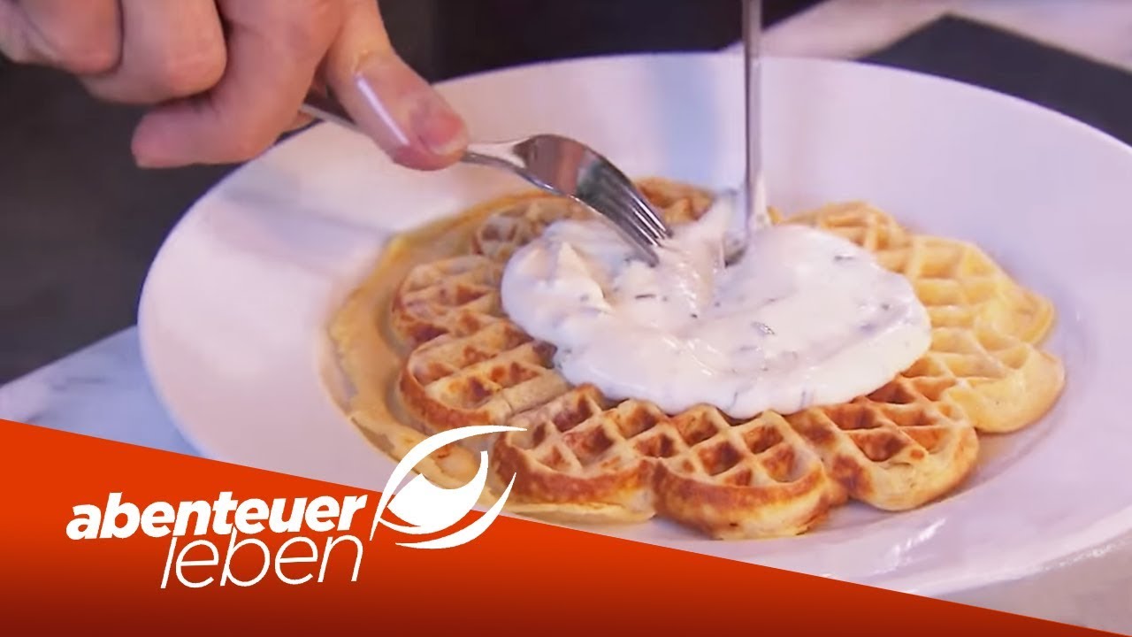 Das wohl verrückteste Rezept: Waffeln aus Knödelteig mit Speck | Abenteuer Leben | kabel eins