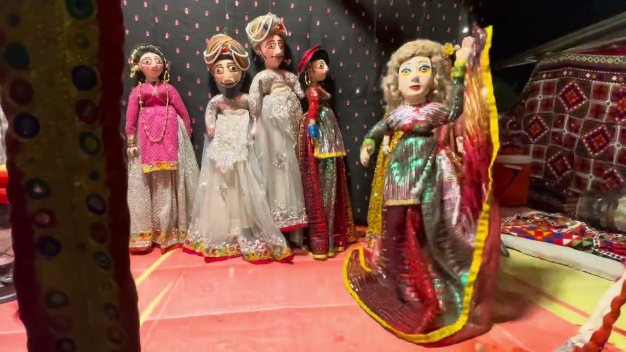 Traditional Live Puppet Show in Lahore's Walled City | Fort Road Food Street Cultural Performance 