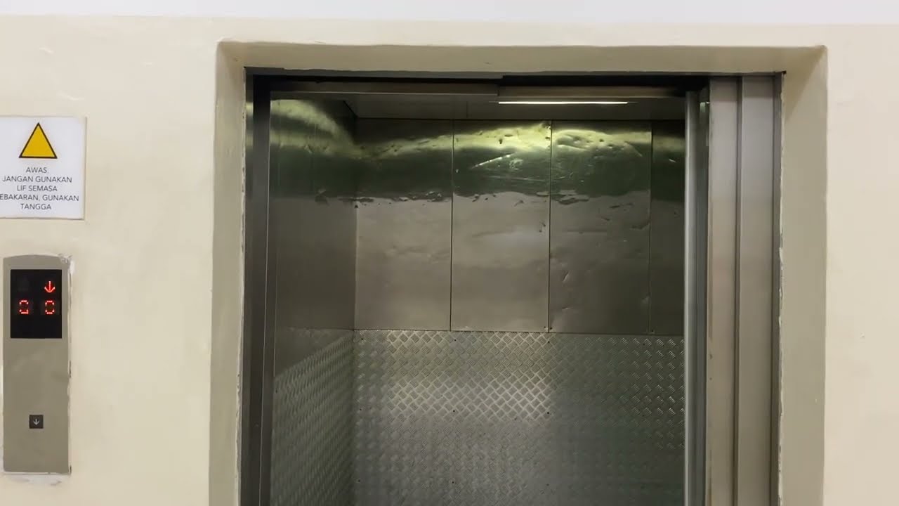 Mitsubishi GPS-III Service Lifts | South Zone, Queensbay Mall | Bayan Lepas, Penang, Malaysia