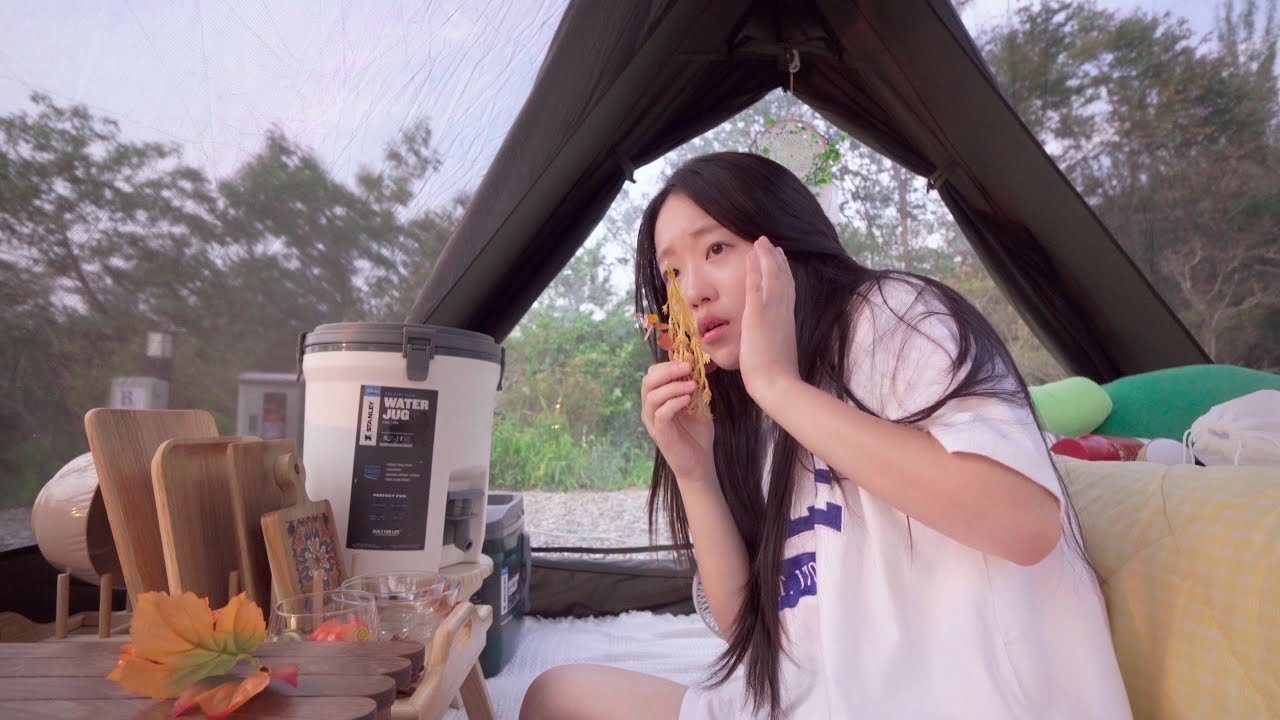 속았다.. 아직 여름이네요🫠 / 모둠 곱창과 함께 한 완벽한 여름밤 / 토끼 카레 / 솔로캠핑 / 전북 부안 노을숲 캠핑장