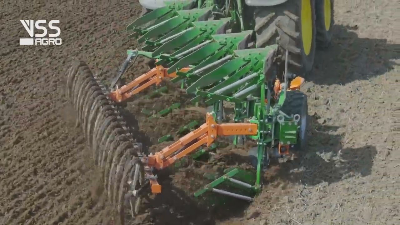 VSS Agro Ploegvorendrukker aan AMAZONE Teres ploeg | VSS Agro Furrow Press with AMAZONE Teres Plough