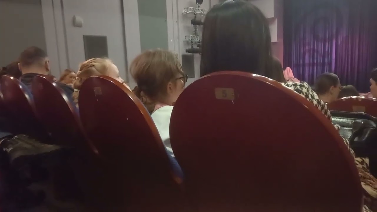 Астрид Линдгрен. Малыш и Карлсон Начинает в Спектакль.