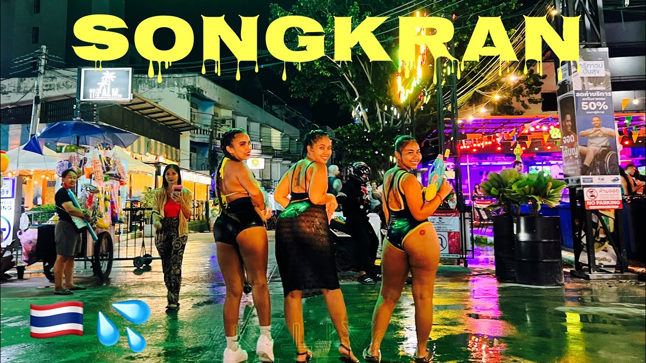 Scenes from Songkran, Thailands biggest festival 🇹🇭