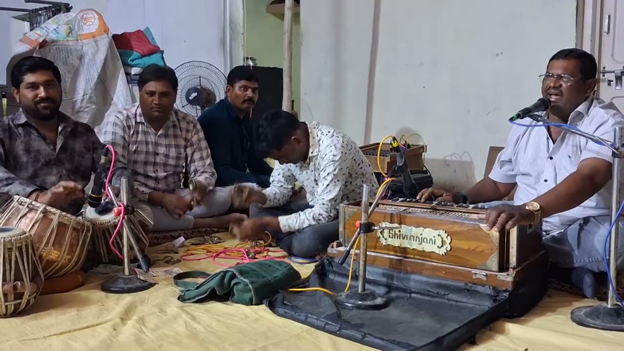 ભજનીક નવીનભાઈ ચાવડ ભેડીયો