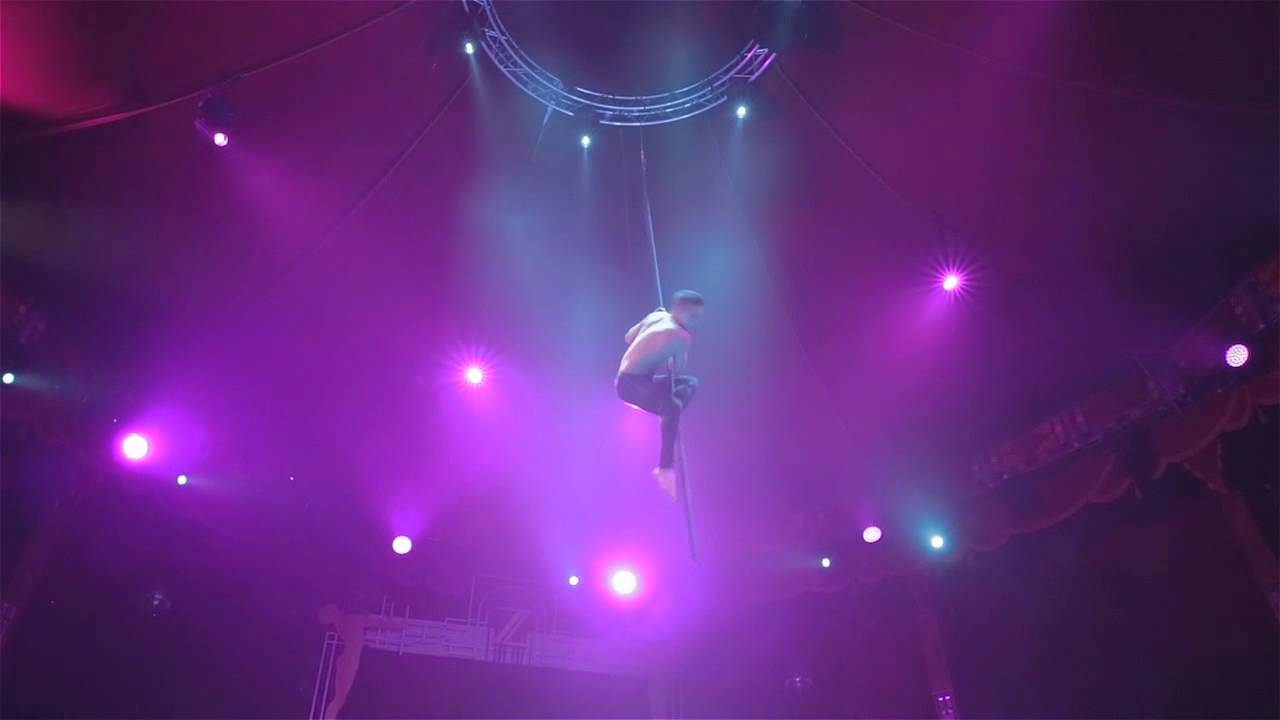 Saulo Sarmiento @Madamezingara Spiegeltent