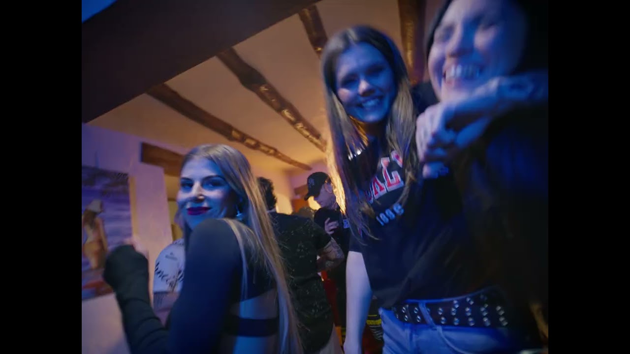 Platero feat. ElXaxxo - ANDO POR LA CALLE (Vídeo oficial)