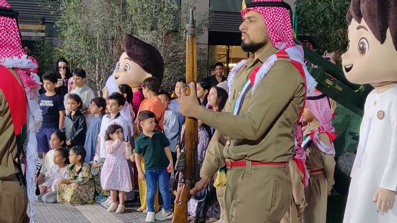 Aftari ke time Dubai mein #ramzan  #expocityDubai #foryou #subscribe #viralvideo #iftartime part6