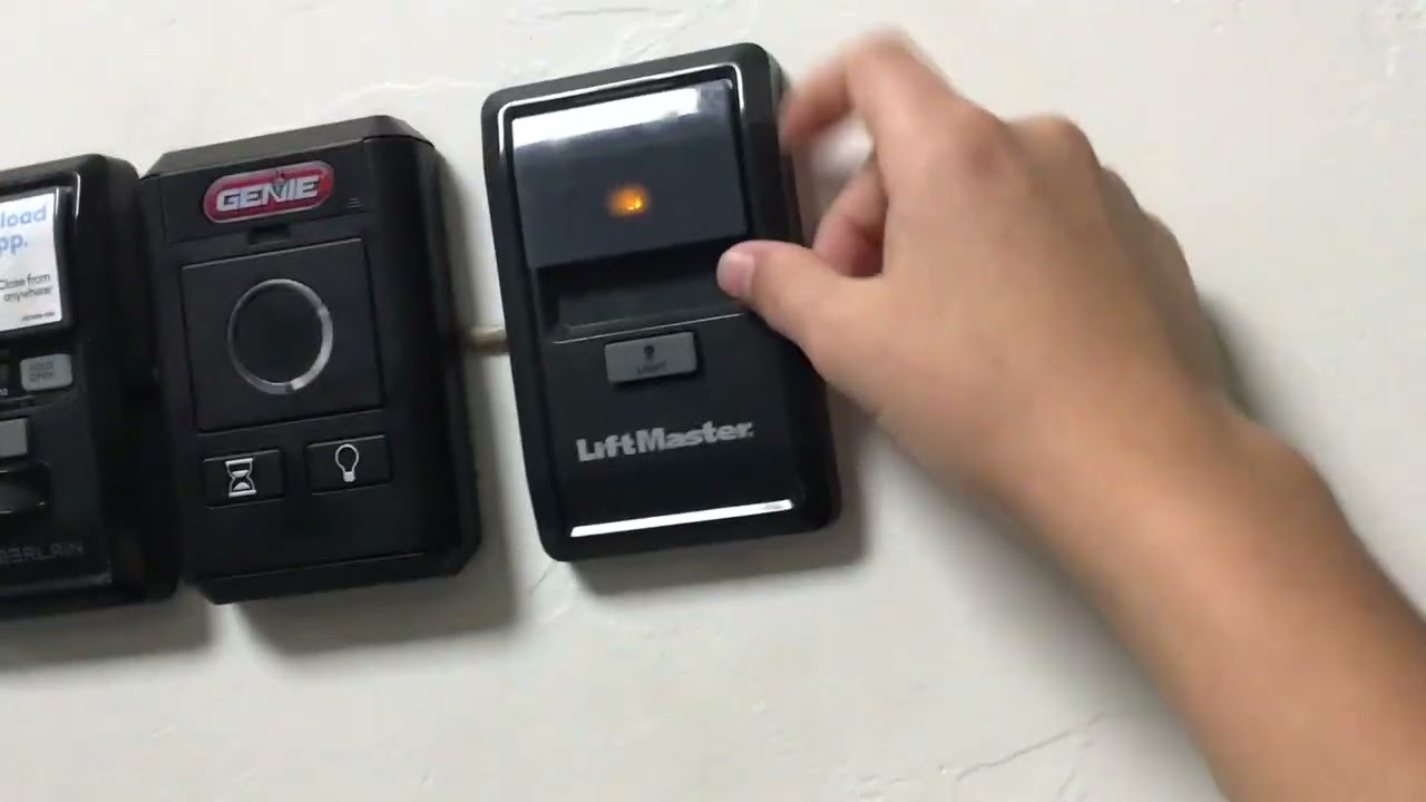 Liftmaster 84501 — НОВЫЙ ОТКРЫВАТЕЛЬ! Новая кнопка дистанционного управления и датчики.