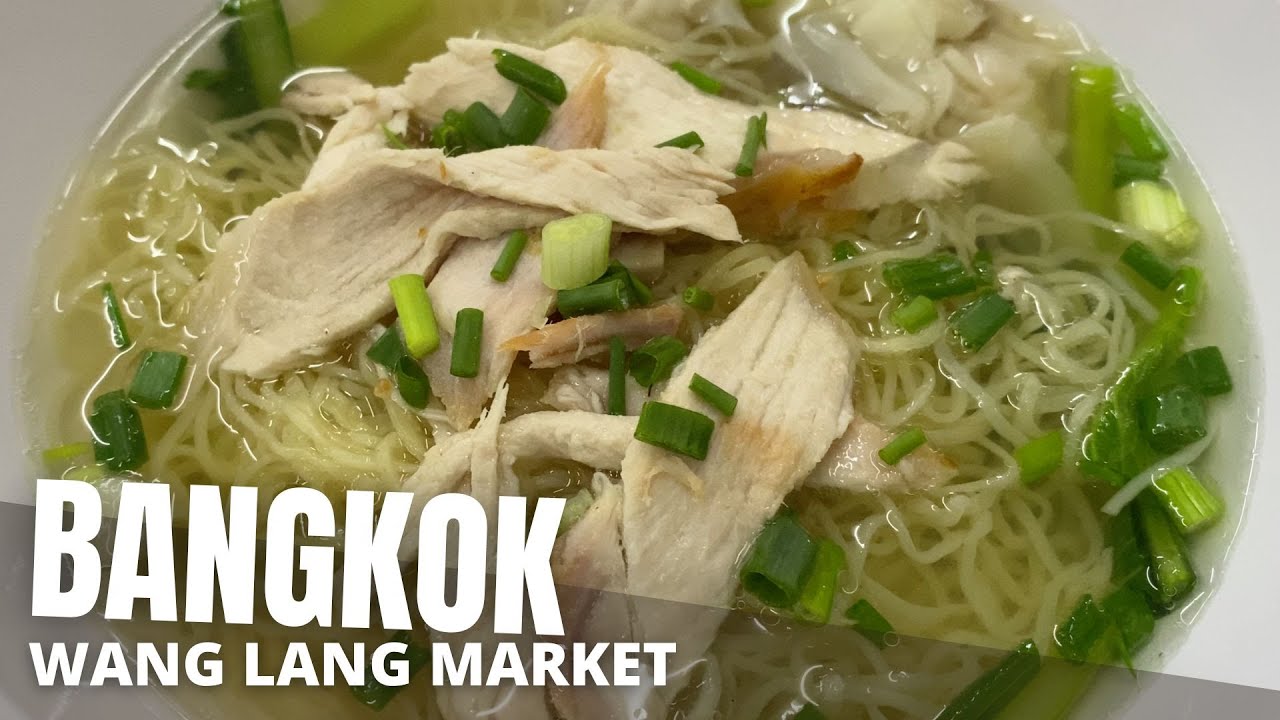 REAL BANGKOK MARKET That Most People Miss 🇹🇭 (STREET FOOD & SHOPPING at Wang Lang Market)