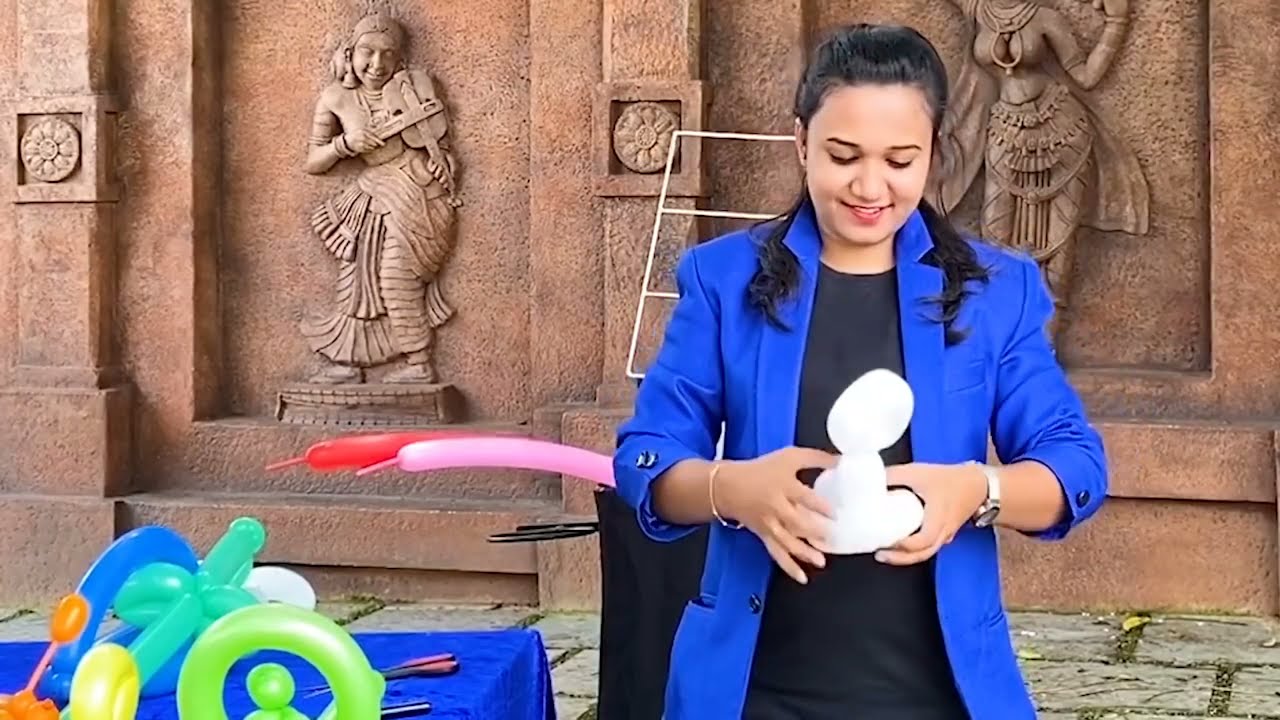 Balloon Modeling Act By Shajna With Gopinath Muthukad Sir @Top hat #BalloonModeling #ladymagician