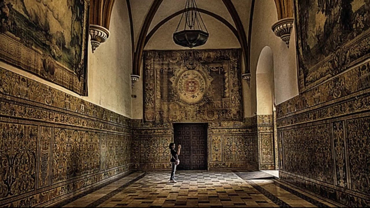 SEVILLE'S EASTER PROCESSIONS AND EASTER DAY BULLFIGHT & THE ALHAMBRA