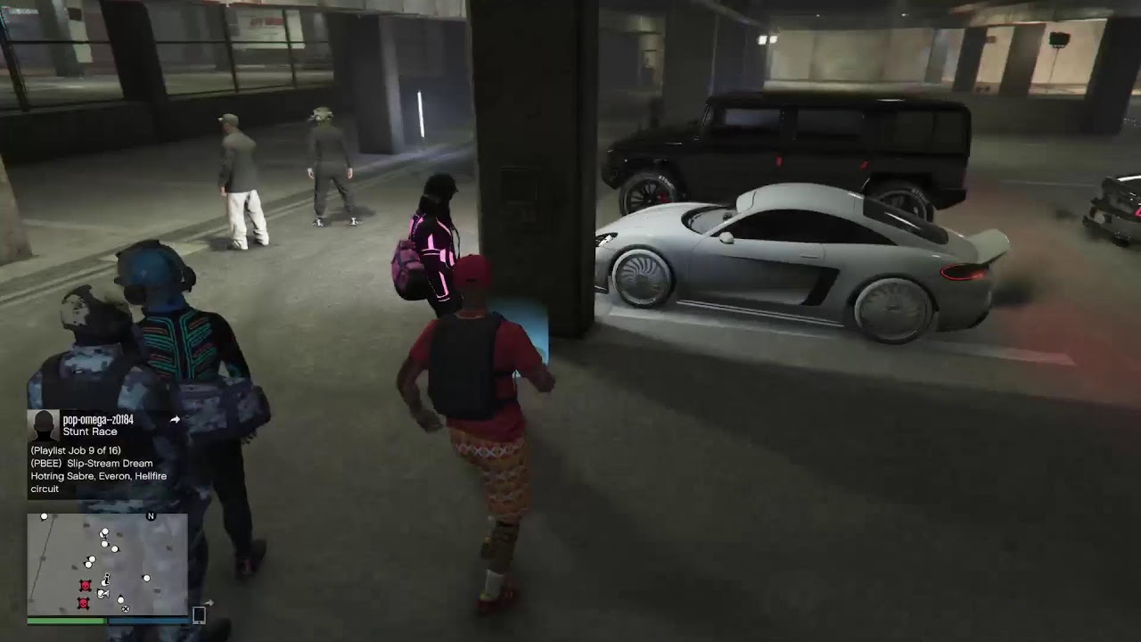 (GTA ONLINE Ps4 )Playing with Friends