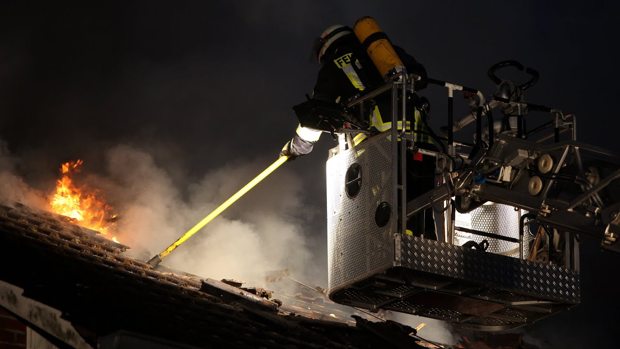 Einsatzdokumentation eines Dachstuhlbrandes in Rotenburg (Wümme)