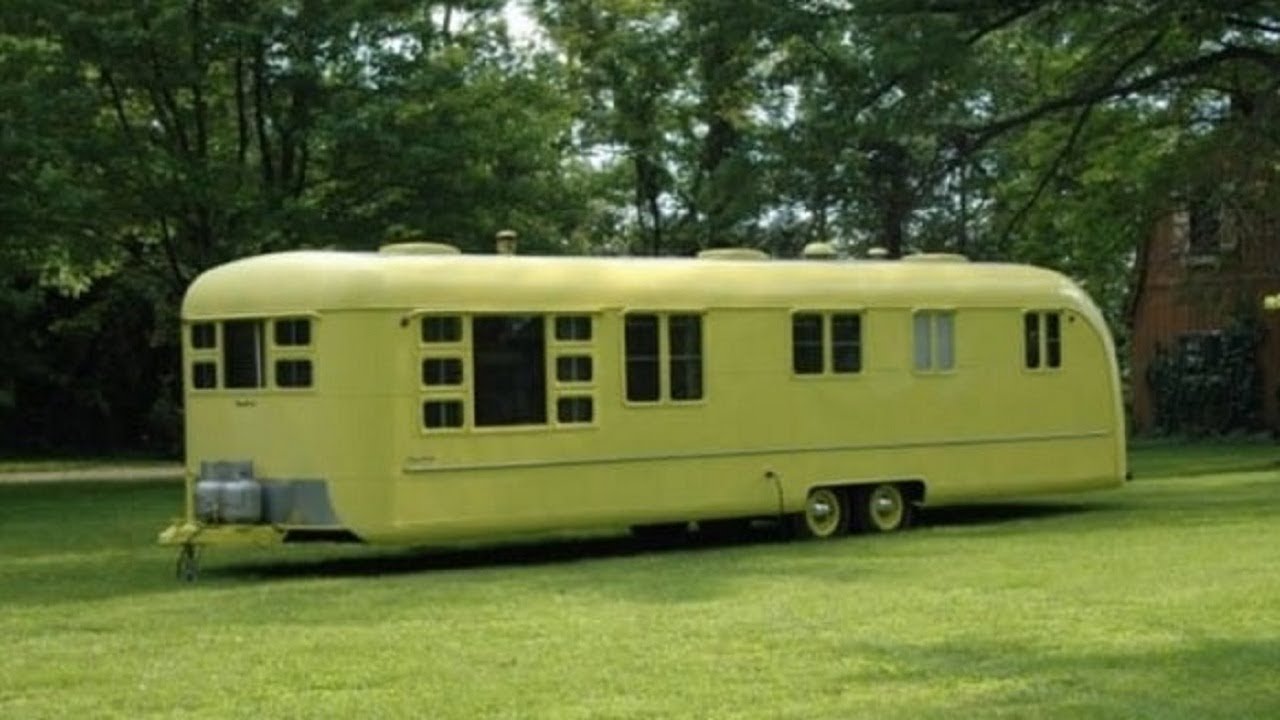 No One Touched This Strange Old Camper Since The 1950s… And There’s A Very Good Reason