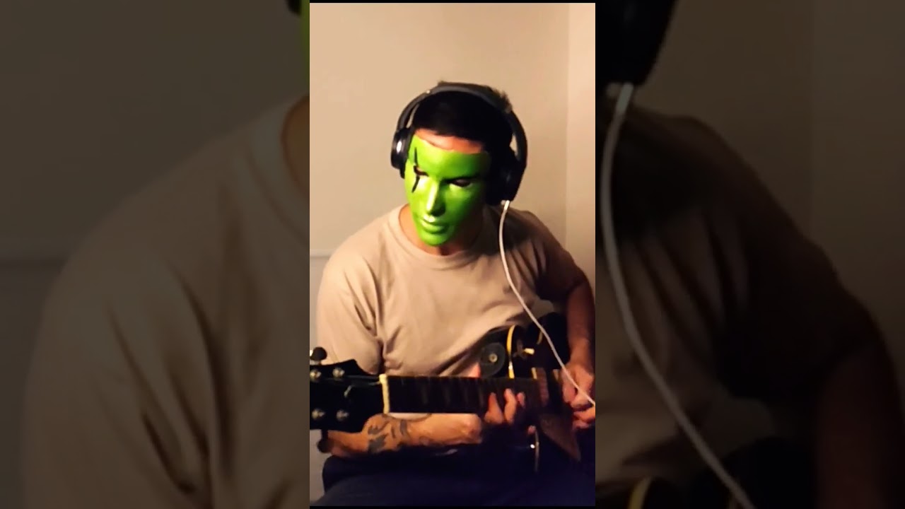 Improvisation over a snythwave backing track #guitar #jamnight #music #guitarcover #guitarist
